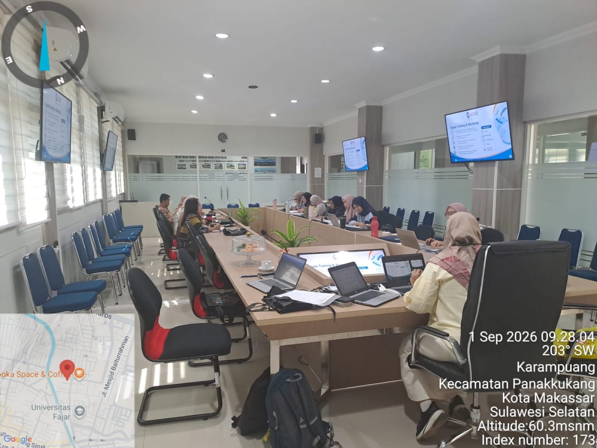 Diskusi workshop pengujian mikrobiologi di BBHIPMM Makassar