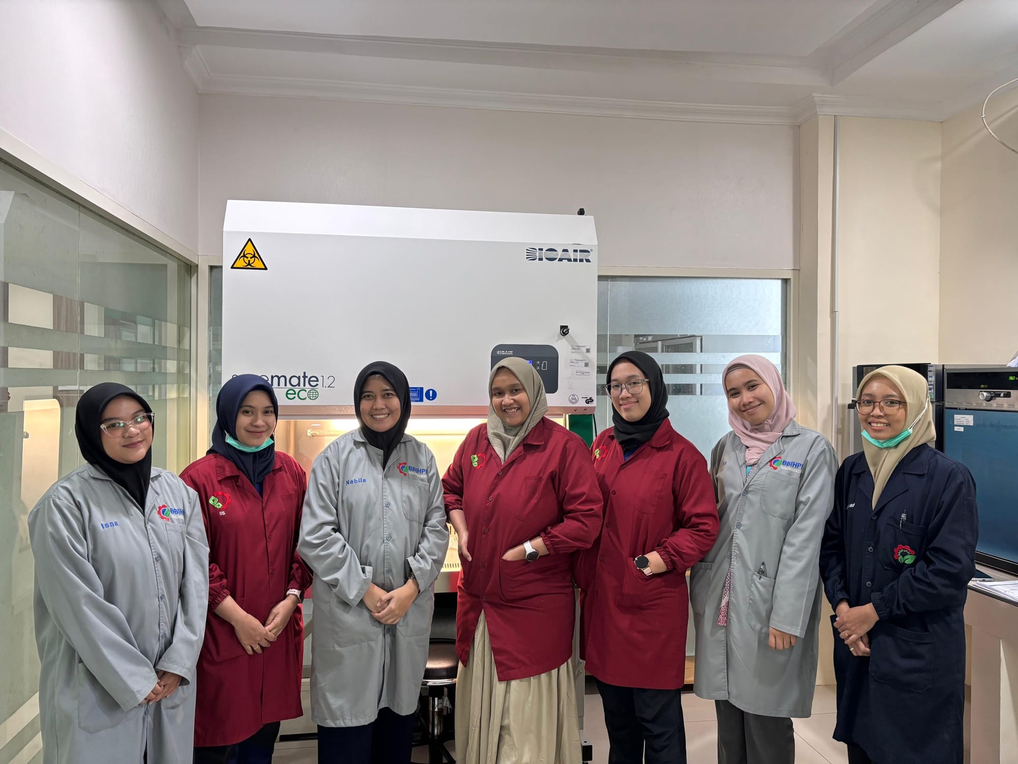 Tim laboratorium dalam workshop mikrobiologi di BBHIPMM Makassar